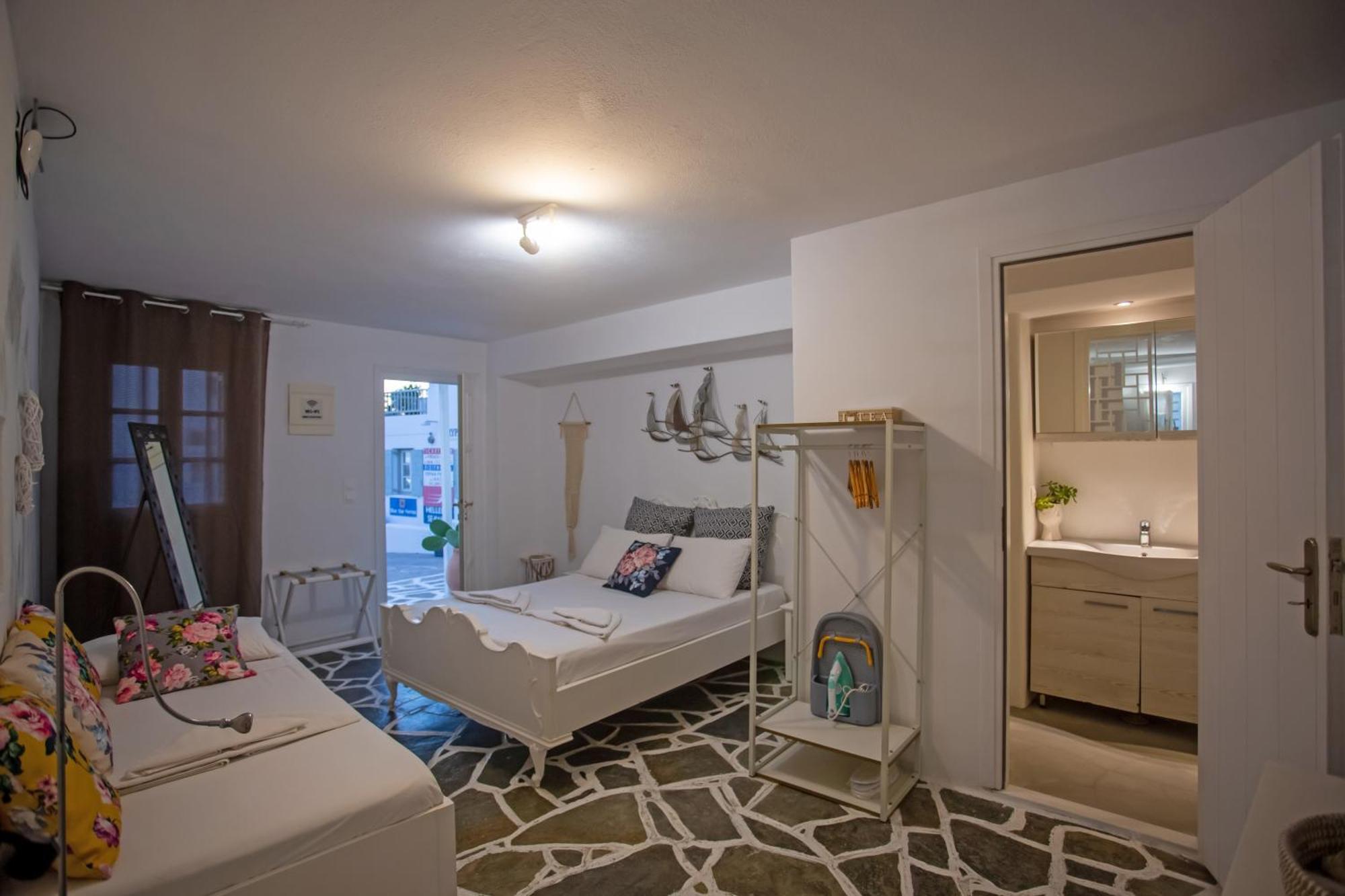 Sing And Blossom Accommodation Mykonos Town Exterior photo